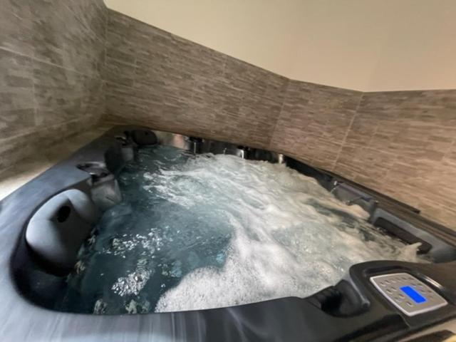 - Le Nuage - Unique, Espace Spa Privatif Et Jardin Avec Plancha Et Salon Privatif, Stationnement Public Gratuit Niort Buitenkant foto